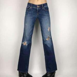 American Eagle Outfitters Women's Blue and Navy Jeans